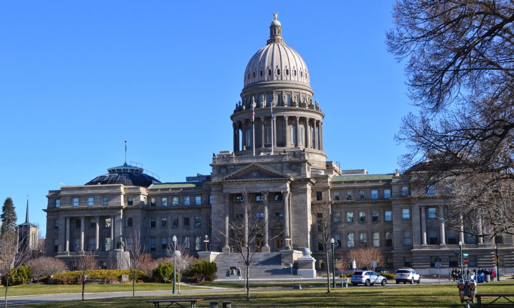 Photograph of a government building